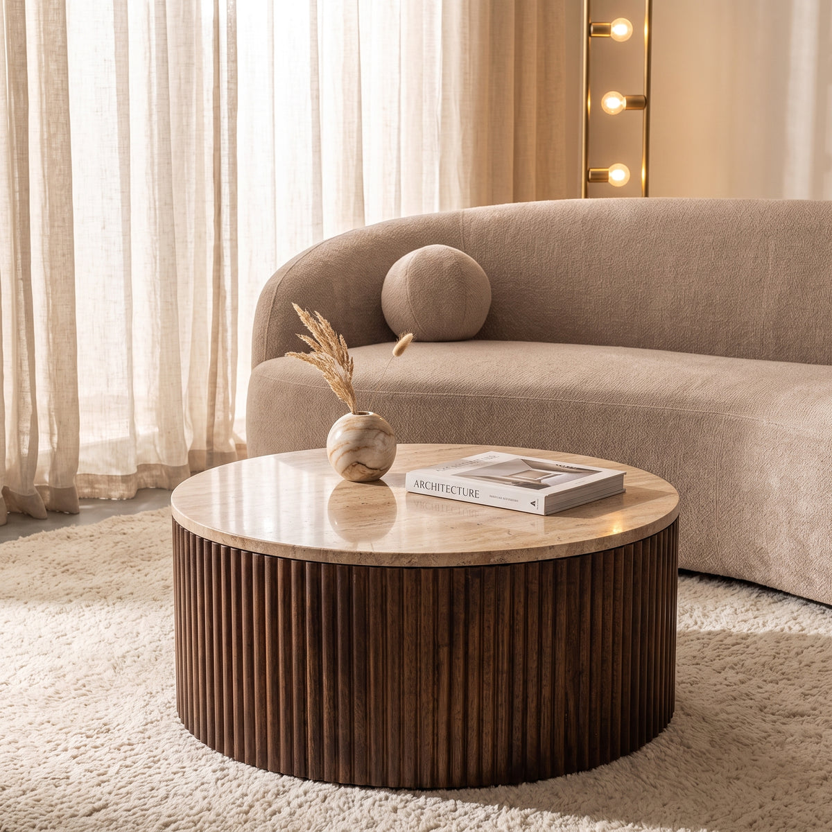 Table Basse Ronde en Travertin et Bois Cannelé – Ribble (Ø 50 cm)